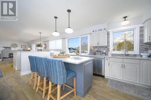 1742 Apple Lane, Kamloops, BC - Indoor Photo Showing Kitchen With Upgraded Kitchen