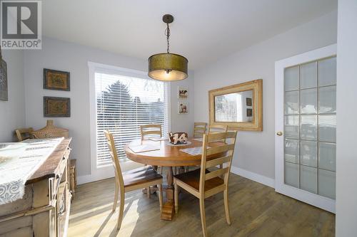 1742 Apple Lane, Kamloops, BC - Indoor Photo Showing Dining Room