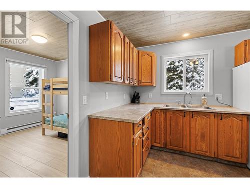 9375 Siesta Road, Kelowna, BC - Indoor Photo Showing Kitchen With Double Sink