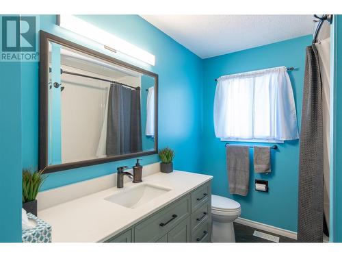 2324 Nechako Drive, Kamloops, BC - Indoor Photo Showing Bathroom