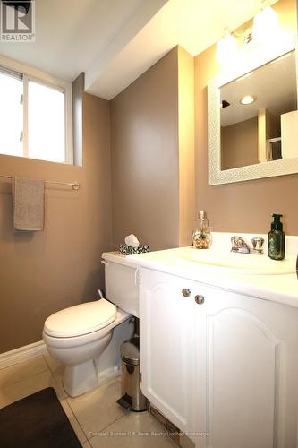 60 Surrey Crescent, London, ON - Indoor Photo Showing Bathroom