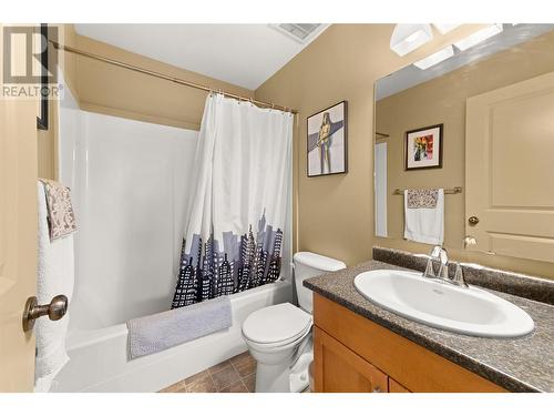 800 Fuller Avenue Lot# 1, Kelowna, BC - Indoor Photo Showing Bathroom