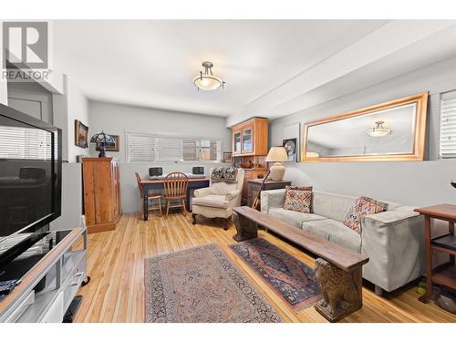 800 Fuller Avenue Lot# 1, Kelowna, BC - Indoor Photo Showing Living Room