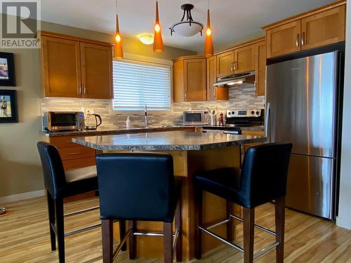 800 Fuller Avenue Lot# 1, Kelowna, BC - Indoor Photo Showing Kitchen