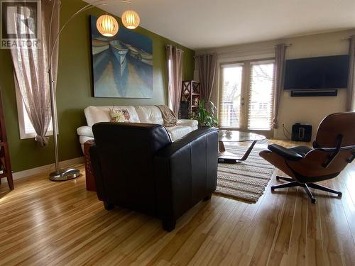 800 Fuller Avenue Lot# 1, Kelowna, BC - Indoor Photo Showing Living Room