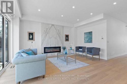 67 Bexhill Avenue, Toronto, ON - Indoor Photo Showing Living Room