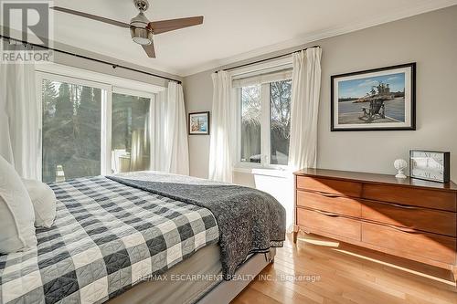 896 Lasalle Park Road, Burlington, ON - Indoor Photo Showing Bedroom