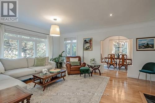 896 Lasalle Park Road, Burlington, ON - Indoor Photo Showing Living Room