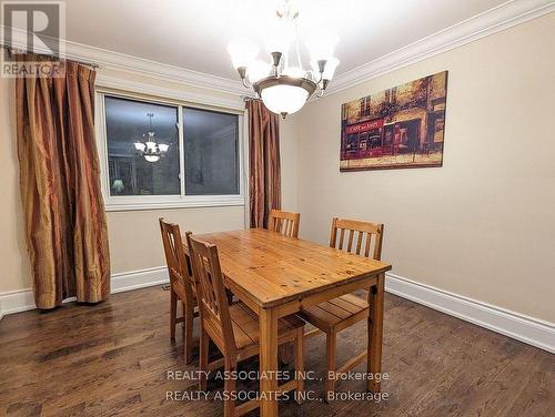 1654 Stonehaven Drive, Mississauga, ON - Indoor Photo Showing Dining Room