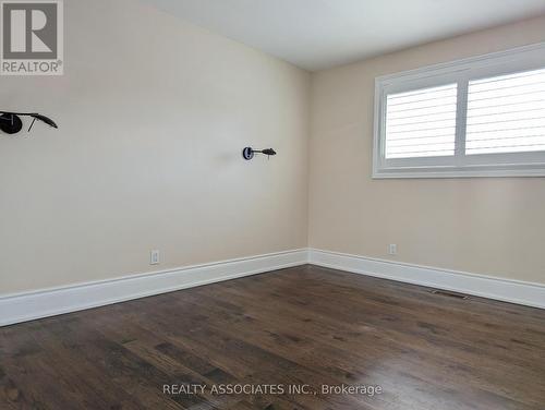 1654 Stonehaven Drive, Mississauga, ON - Indoor Photo Showing Other Room