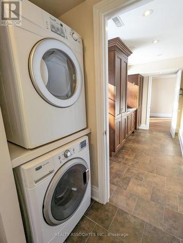 1654 Stonehaven Drive, Mississauga, ON - Indoor Photo Showing Laundry Room