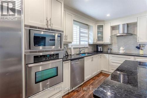 24 Spartan Avenue, Hamilton, ON - Indoor Photo Showing Kitchen