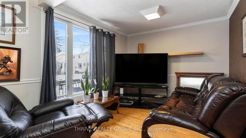 114 Price Street, London, ON - Indoor Photo Showing Living Room