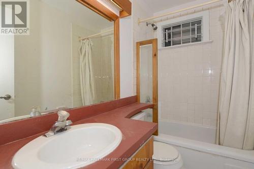 37 Mutual Street, Toronto, ON - Indoor Photo Showing Bathroom