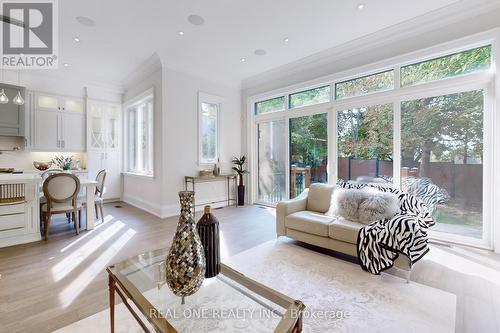 12 Resolution Crescent, Toronto, ON - Indoor Photo Showing Living Room