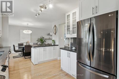 2442 Arioso Court, Mississauga, ON - Indoor Photo Showing Kitchen With Stainless Steel Kitchen With Upgraded Kitchen