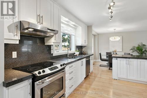 2442 Arioso Court, Mississauga, ON - Indoor Photo Showing Kitchen With Double Sink With Upgraded Kitchen