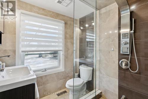 2442 Arioso Court, Mississauga, ON - Indoor Photo Showing Bathroom