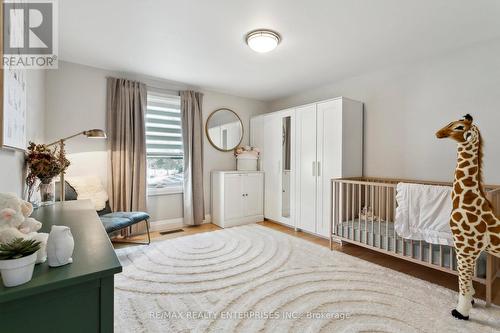 2442 Arioso Court, Mississauga, ON - Indoor Photo Showing Bedroom