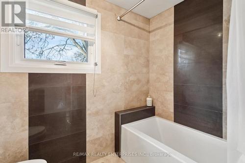 2442 Arioso Court, Mississauga, ON - Indoor Photo Showing Bathroom