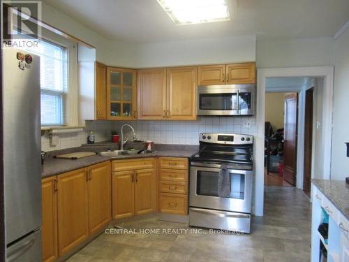 1650 King Street E, Hamilton, ON - Indoor Photo Showing Kitchen With Double Sink