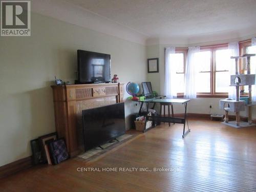 1650 King Street E, Hamilton, ON - Indoor Photo Showing Other Room