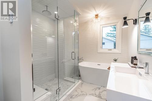 68 Dundonald Street, Barrie, ON - Indoor Photo Showing Bathroom