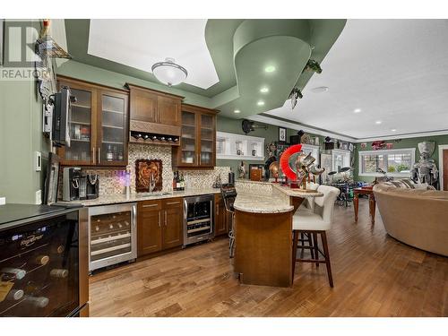 603 Arbor View Drive, Kelowna, BC - Indoor Photo Showing Kitchen