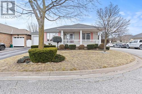 6 Marks Crescent, St. Catharines (462 - Rykert/Vansickle), ON 