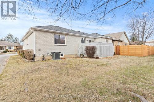 6 Marks Crescent, St. Catharines (462 - Rykert/Vansickle), ON 