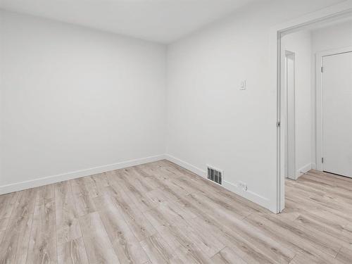 606 Mcmillan Avenue, Winnipeg, MB - Indoor Photo Showing Other Room