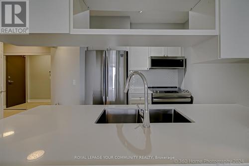 405 - 2365 Central Park Drive, Oakville, ON - Indoor Photo Showing Kitchen With Double Sink