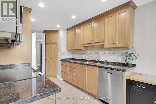 1201 - 3580 Rivergate Way, Ottawa, ON - Indoor Photo Showing Kitchen