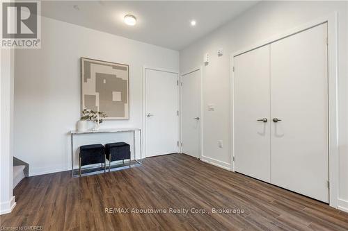 16 - 3562 Colonial Drive, Mississauga (Erin Mills), ON - Indoor Photo Showing Other Room