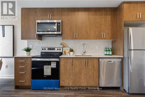 16 - 3562 Colonial Drive, Mississauga (Erin Mills), ON - Indoor Photo Showing Kitchen