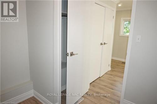 25 Lillian Street, Fort Erie (333 - Lakeshore), ON - Indoor Photo Showing Other Room