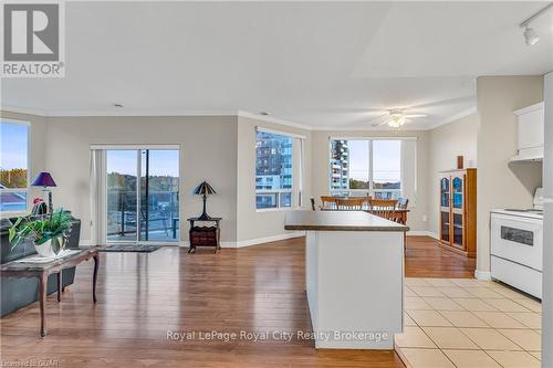 311 - 60 Wyndham Street S, Guelph (Two Rivers), ON - Indoor Photo Showing Kitchen