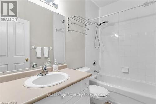 311 - 60 Wyndham Street S, Guelph (Two Rivers), ON - Indoor Photo Showing Bathroom