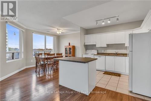 311 - 60 Wyndham Street S, Guelph (Two Rivers), ON - Indoor Photo Showing Kitchen