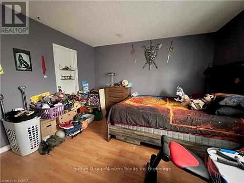 13 Coventry Crescent, Kingston (West Of Sir John A. Blvd), ON - Indoor Photo Showing Bedroom