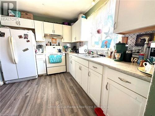 13 Coventry Crescent, Kingston (West Of Sir John A. Blvd), ON - Indoor Photo Showing Kitchen With Double Sink