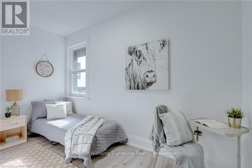 C-204 - 1083 Main Street E, Hamilton (Crown Point), ON - Indoor Photo Showing Bedroom