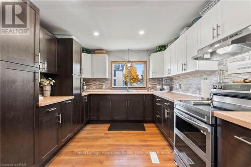 4 Seip Road, South Bruce, ON - Indoor Photo Showing Kitchen With Upgraded Kitchen