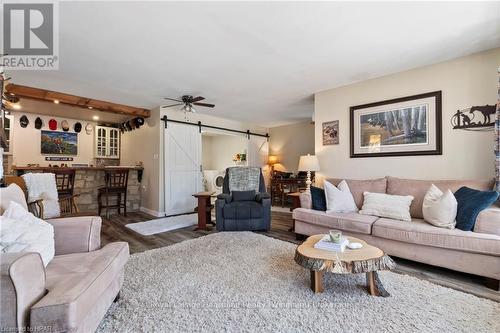 4 Seip Road, South Bruce, ON - Indoor Photo Showing Living Room