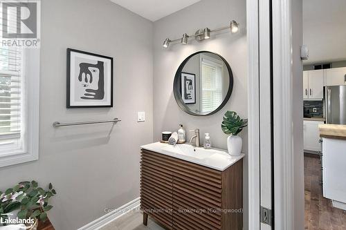 73 Arthur Street, Blue Mountains (Thornbury), ON - Indoor Photo Showing Bathroom