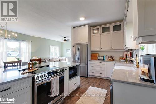 206133 Hwy 26, Meaford, ON - Indoor Photo Showing Kitchen With Stainless Steel Kitchen