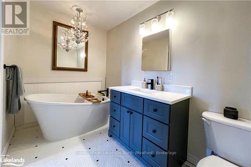 206133 Hwy 26, Meaford, ON - Indoor Photo Showing Bathroom