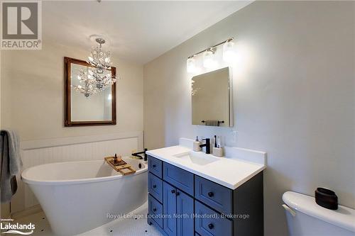 206133 Hwy 26, Meaford, ON - Indoor Photo Showing Bathroom