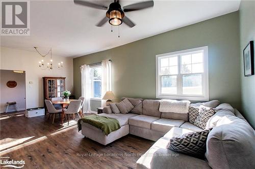 206133 Hwy 26, Meaford, ON - Indoor Photo Showing Living Room