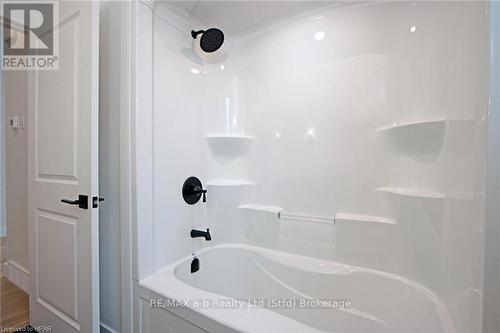 7 Nelson Street, West Perth (Mitchell), ON - Indoor Photo Showing Bathroom